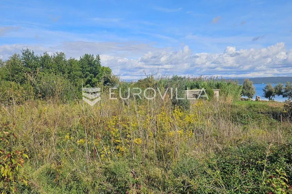 pašman, banj, građevinsko zemljište površine 723m2 na top lokaciji, odmah uz more - slika 2