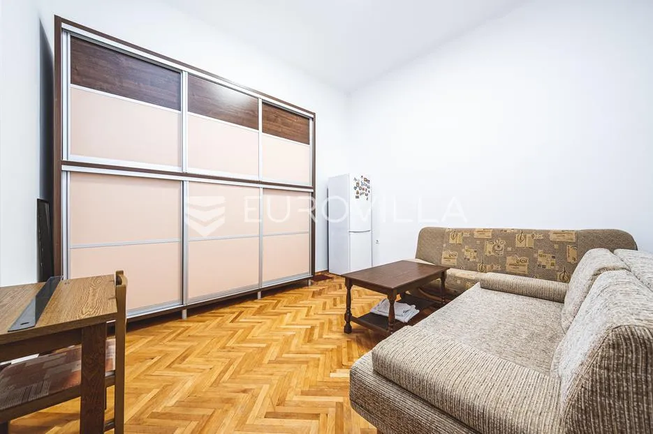 zagreb, centar, dvosoban stan nkp 45 m2, dvije stambene jedinice - slika 2