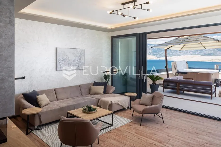 pag prekrasna villa sa pogledom na more 350 m² na 200 metara od mora - slika 13