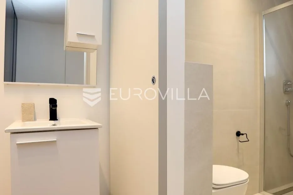 istra, pula, luksuzni penthaus 162 m² s pogledom more na top lokaciji - slika 15
