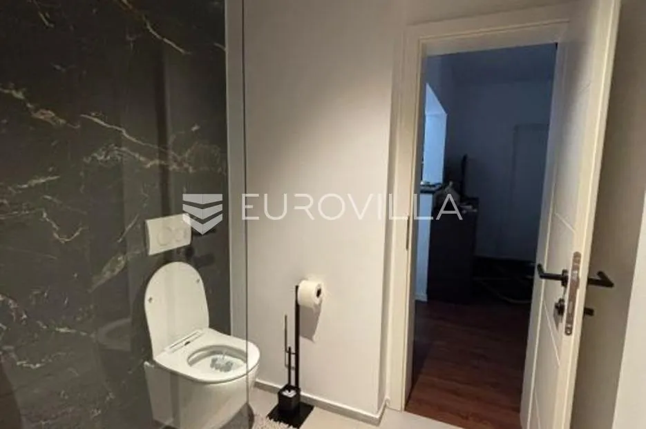 otok rab, palit, novouređen četverosoban stan, 80,00 m² - slika 10