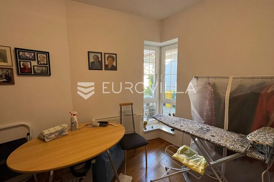 đakovo, vrhunska prizemnica, elegancija i prostranost na 267 m² - slika 23