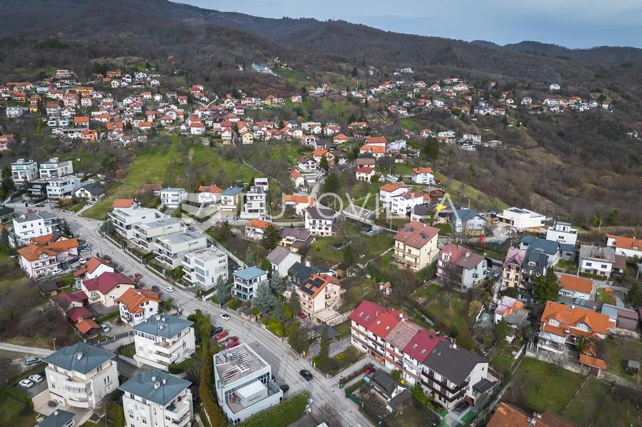 zagreb, mlinovi, odlična kuća u nizu s vrtom, garaža - slika 42