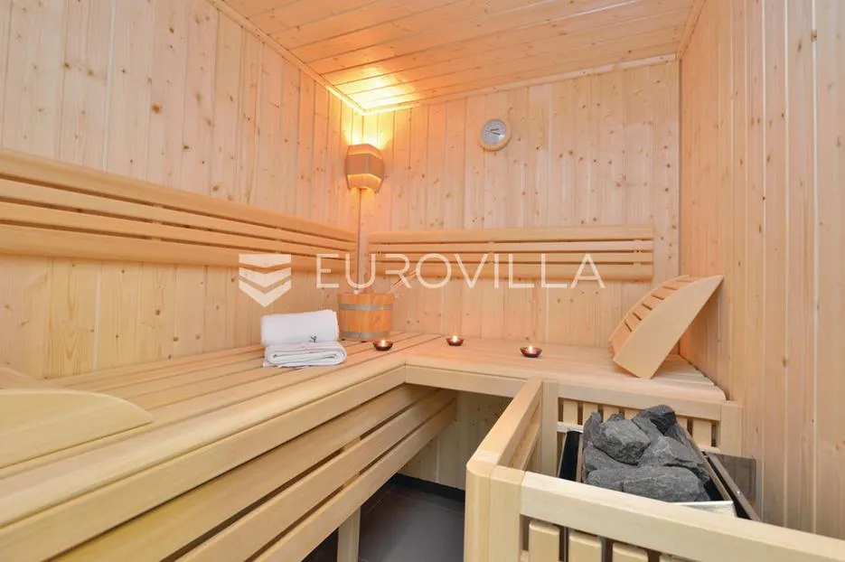 šibenik, martinska, prekrasna kamena vila s bazenom, vrtom i igralištem - slika 28