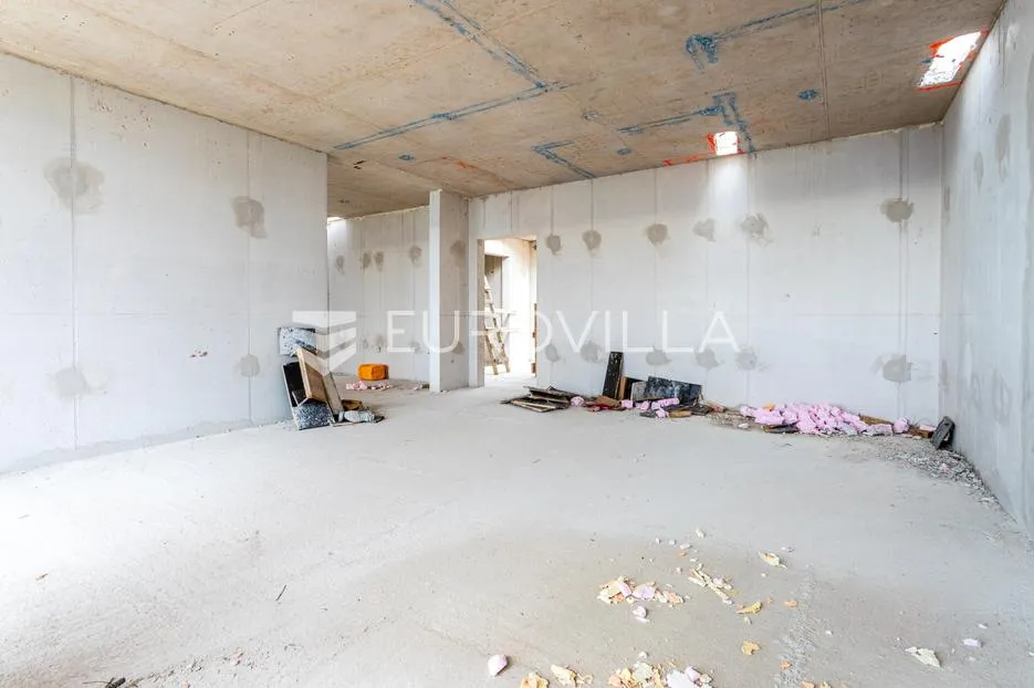 omiš, dvosoban stan na četvrtom katu s panoramskim pogledom na more i grad, 86 m² - slika 9