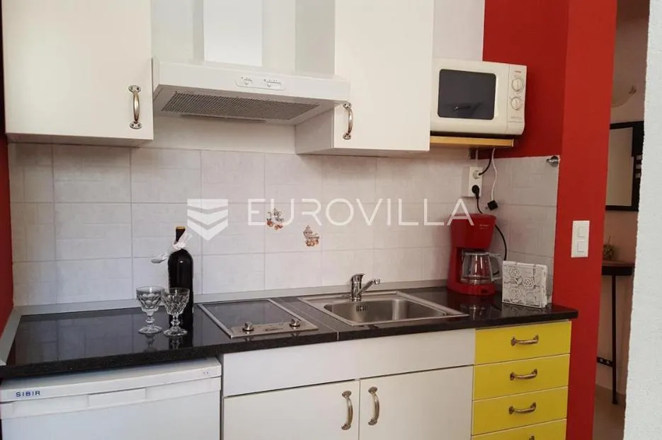 istra, medulin, banjole kvalitetna samostojeća kuća sa 6 stanova nkp 360 m2 u blizini mora - slika 22