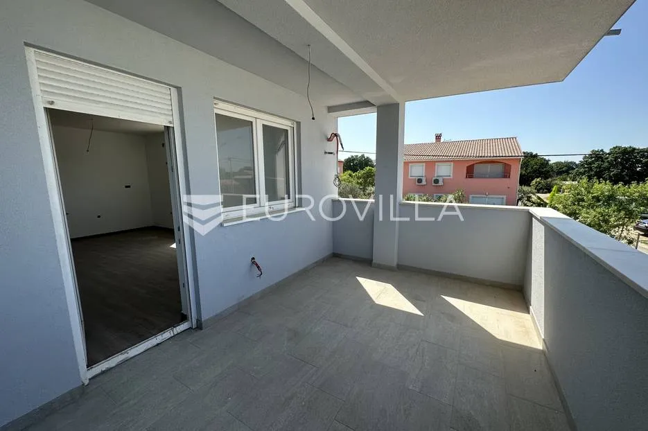 šišan, trosoban stan nkp 67 m2 i velikim vrtom od 204 m2 - slika 19