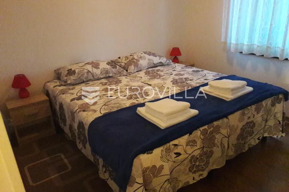 pula, gregovica, tri stambene jedinice na traženoj lokaciji - slika 19