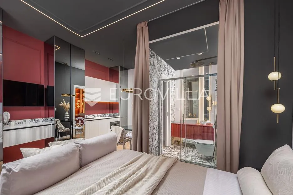 rijeka, centar, novouređen luksuzan stan nkp 105 m2 s tri apartmana - slika 24
