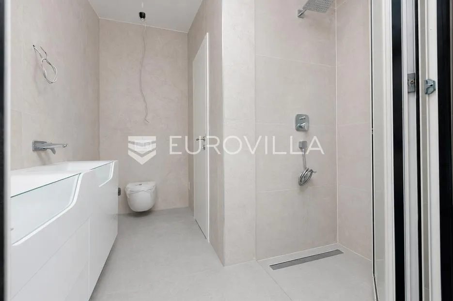 opatija privé, ekskluzivan trosoban penthaus 84 m², bazen, teretana - slika 15