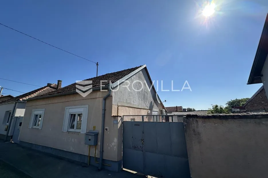 vukovar, sajmište, kuća s velikom parcelom 674 m² - slika 10