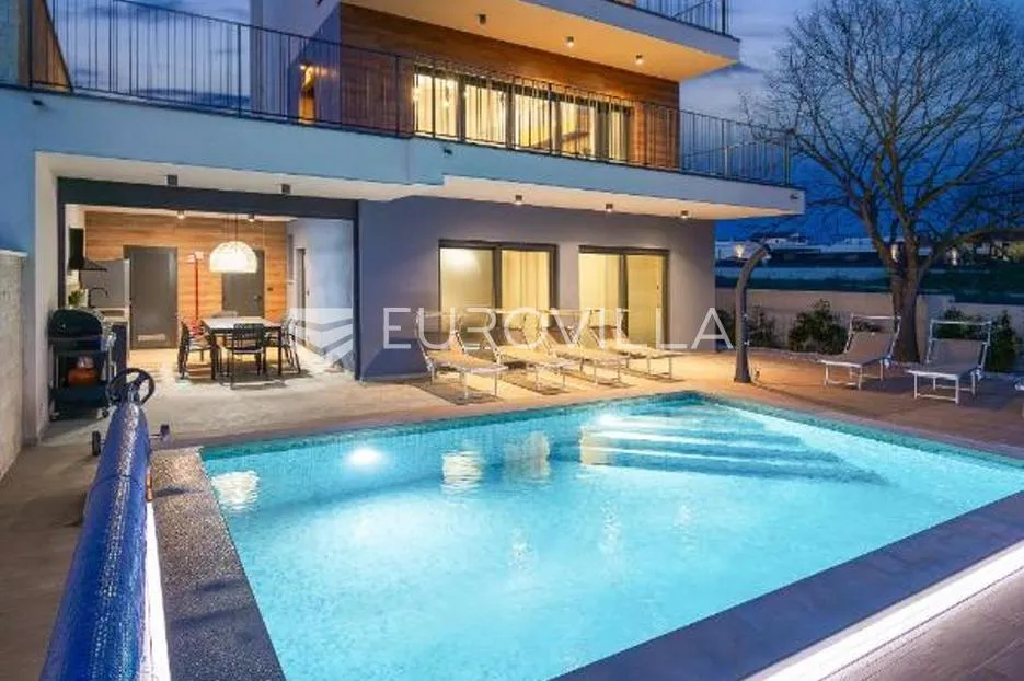 istra, banjole, dvojna vila, prvi red do mora, 244 m² s pogledom na marinu - slika 11