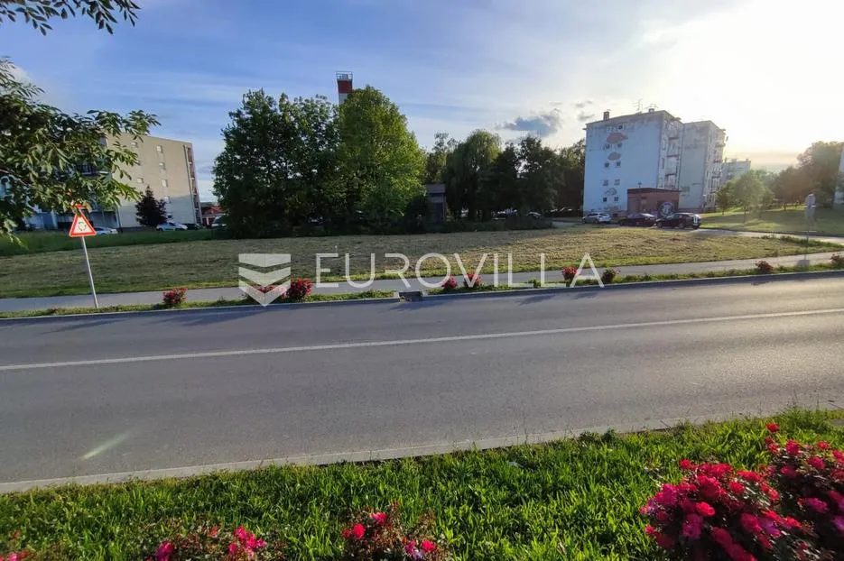 Slavonski Brod, Mikrorajon, građevinsko zemljište za stambenu zgradu, 840 m²