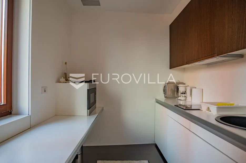 istra, rovinj, prostran poslovni 171 m2 prostor u centru grada - slika 7