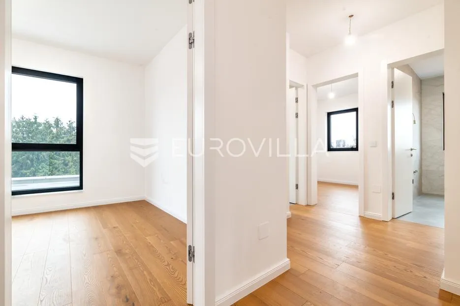zagreb, zvonimirova, prostran poslovni prostor s 2 garažna parkirna mjesta, 188 m² - slika 8
