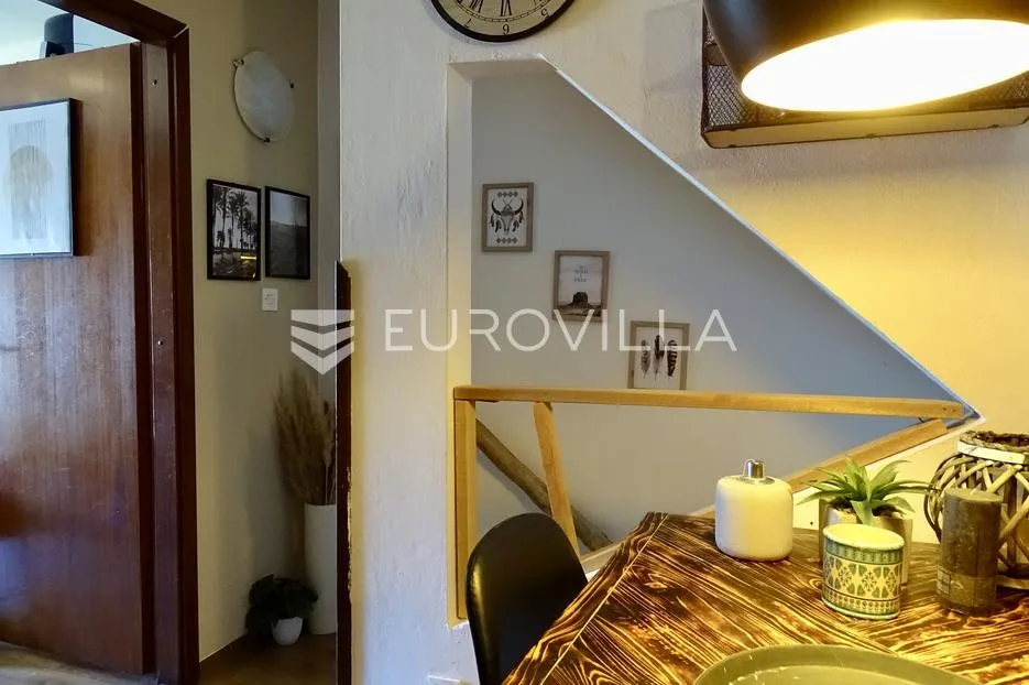 krk, baška, šarmantna "stara ljepotica" od 85 m² na rivi - slika 6