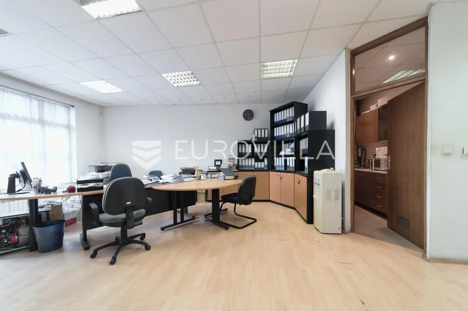 osijek, retfala, poslovna zgrada površine 359 m² - slika 2