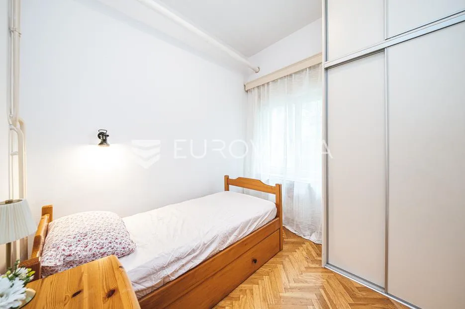 zagreb, centar, uređen trosoban stan površine 57 m² - slika 12