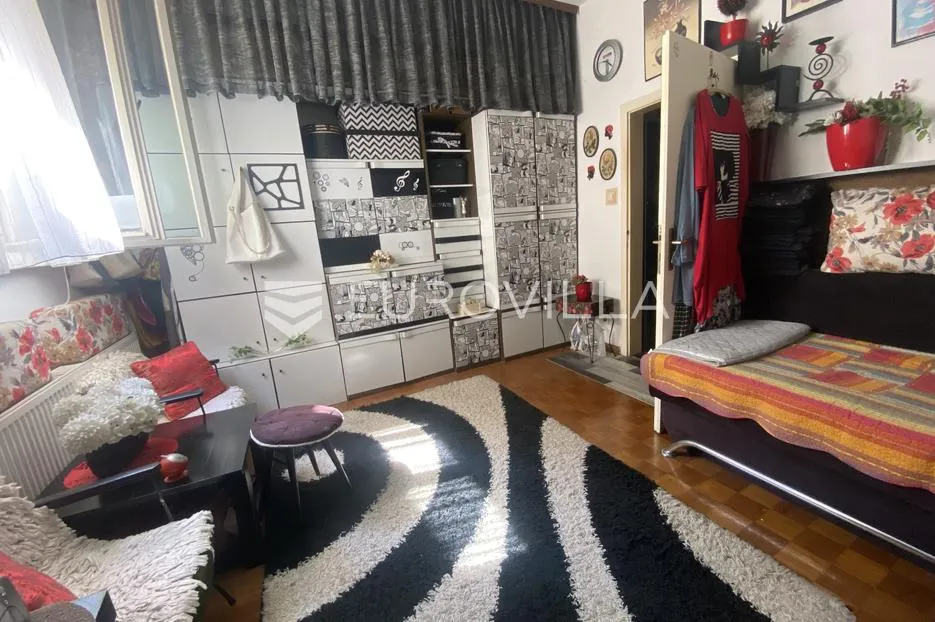 slavonski brod, centar obiteljska kuća s dva neovisna stana 180 m² - slika 17
