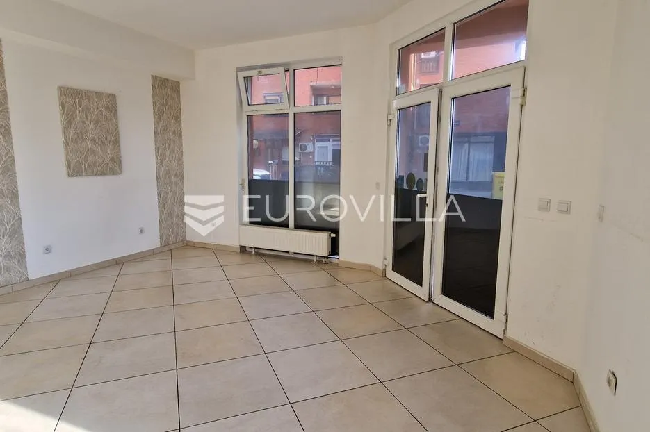 osijek, centar, iznajmljuje se poslovni lokal površine 107 m² - slika 8