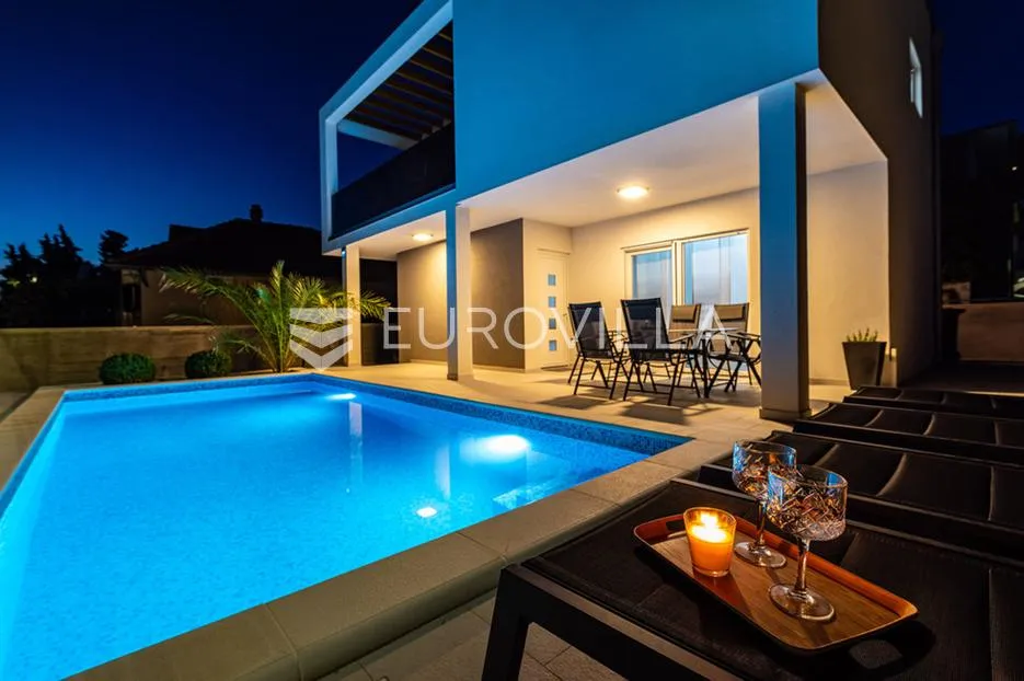 zadar, gornji karin, moderna kuća s bazenom i dva apartmana, 200 m od mora - slika 23