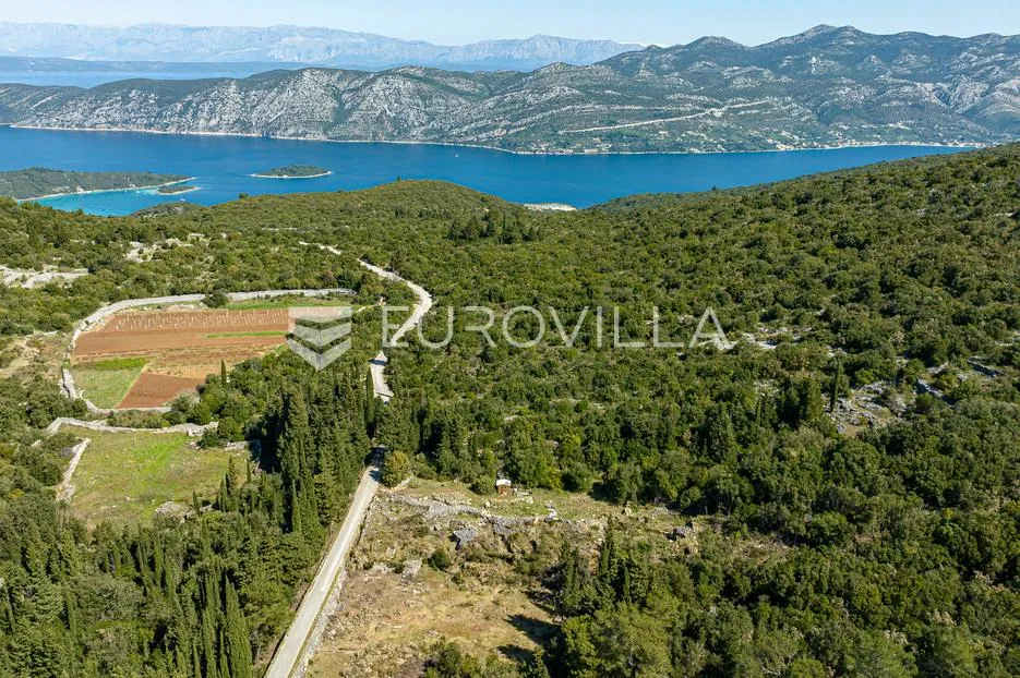 Korčula, Pupnat, poljoprivredno zemljište uz cestu površine 9.400 m² - Pupnat, Korčula