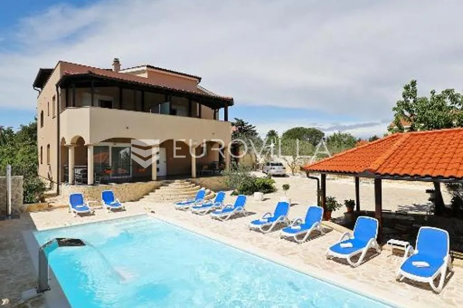 zadar, privlaka, prekrasna villa s velikim potencijalom - slika 2