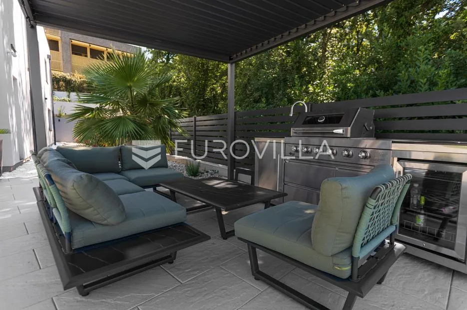 rijeka, kostrena, paveki villa s 2 stana, pomoćnim objektom i bazenom, 279 m² - slika 7