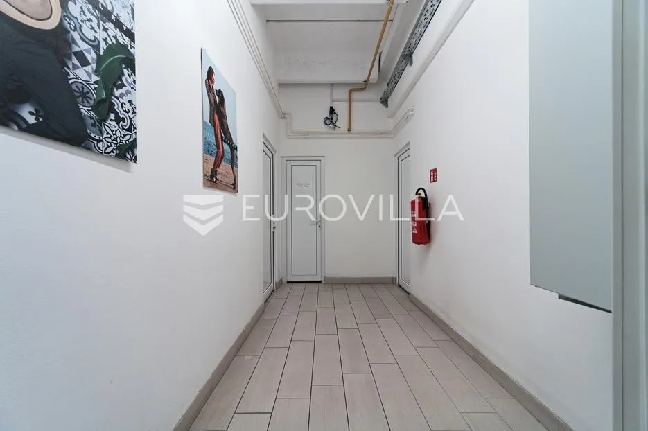 osijek, antunovac, novija poslova zgrada u industrijskoj zoni 1256 m² - slika 14