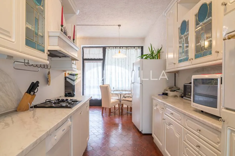 zagreb, tuškanac dvoetažan stan 200 m² - slika 9