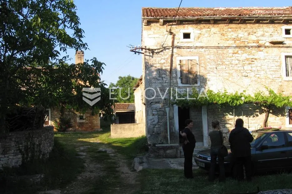 istra, šajini, kamena kuća sa šternom 166m2 za adaptaciju - slika 2
