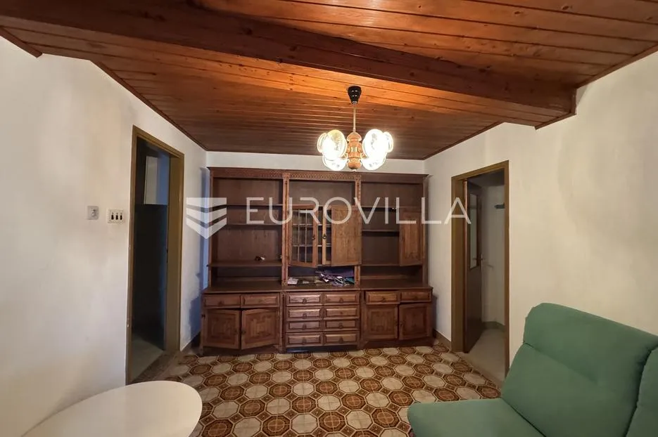 istra, kanfanar, autentična istarska kuća 200 m² s velikim potencijalom i velikom okućnicom - slika 10