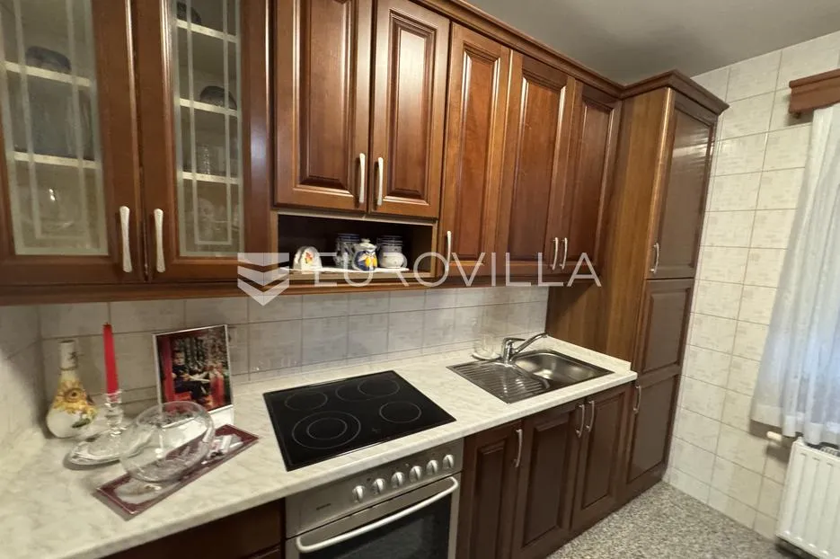 đakovo, centar, luksuzna kuća 470 m2 na izuzetnoj lokaciji - slika 5