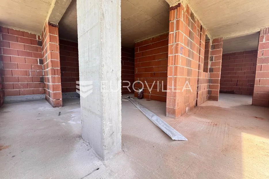 medulin, medulin - kvalitetna i moderna duplex kuća a, s grijanim bazenom 30m2 i garažom, nkp 146 m2 - slika 14