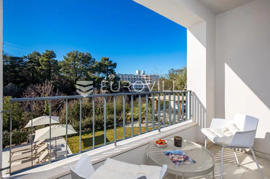 otok krk, malinska, luksuzna vila s dva apartmana u prvom redu do mora - slika 13