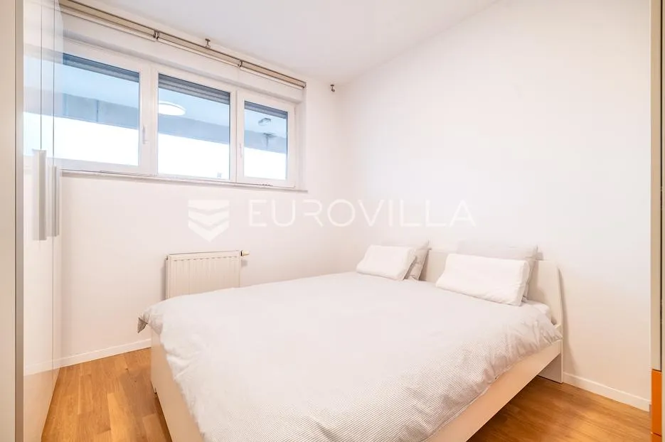 zagreb, vlaška, trosoban stan 83 m² s loggiom i parkingom - slika 8