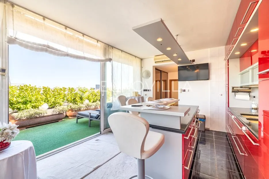zagreb, cvjetni trg, luksuzan dvosoban penthouse 90 m² s terasom 50 m² - slika 5