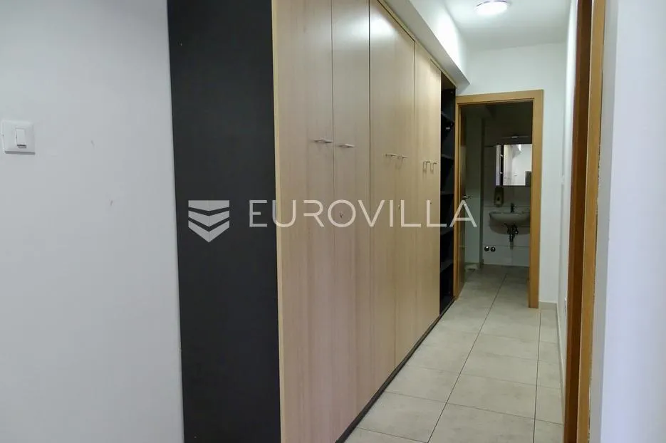 kastav, radna zona žegoti, najam uredskog prostora od 368 m² - slika 3