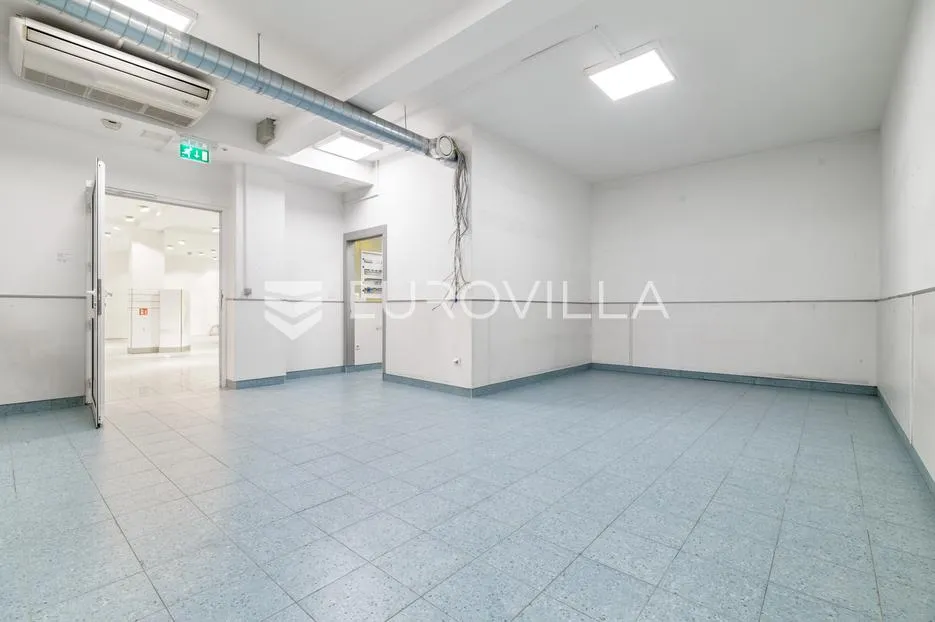 sesvete, ulični poslovni prostor 351 m2 u prizemlju stambeno-poslovne zgrade - slika 3