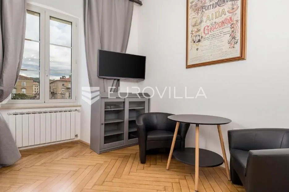rijeka, centar, dva luksuzna studio apartmana u strogom centru - slika 19
