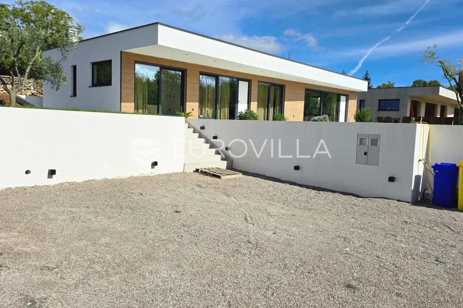 istra, labin, moderna samostojeća villa s dva stana i bazenom, 176.15 m² - slika 3