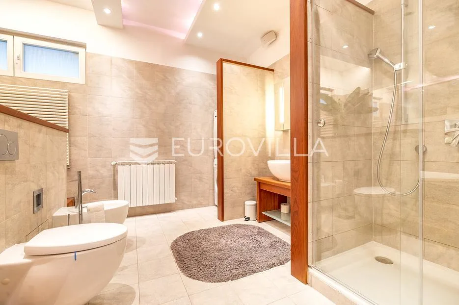 pantovčak luksuzan četverosoban stan sa garažom 163 m² - slika 9