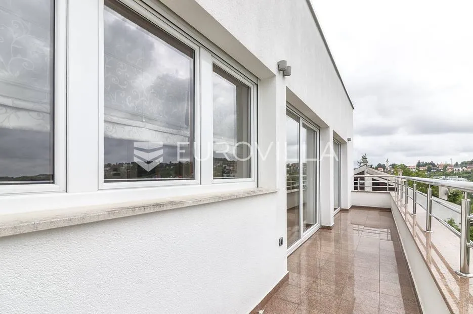 šestine, prekrasan četverosoban penthouse 140 m² - slika 15
