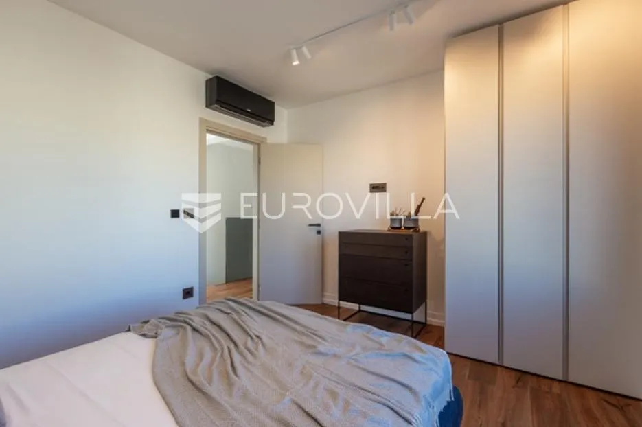 fažana, moderna vila 275 m² na velikoj besprijekornoj okućnici s grijanim bazenom - slika 30