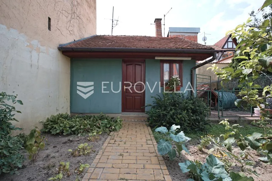 osijek, donji grad, adaptirana kuća s velikim potencijalom, 700 m², plac 947 m² - slika 13