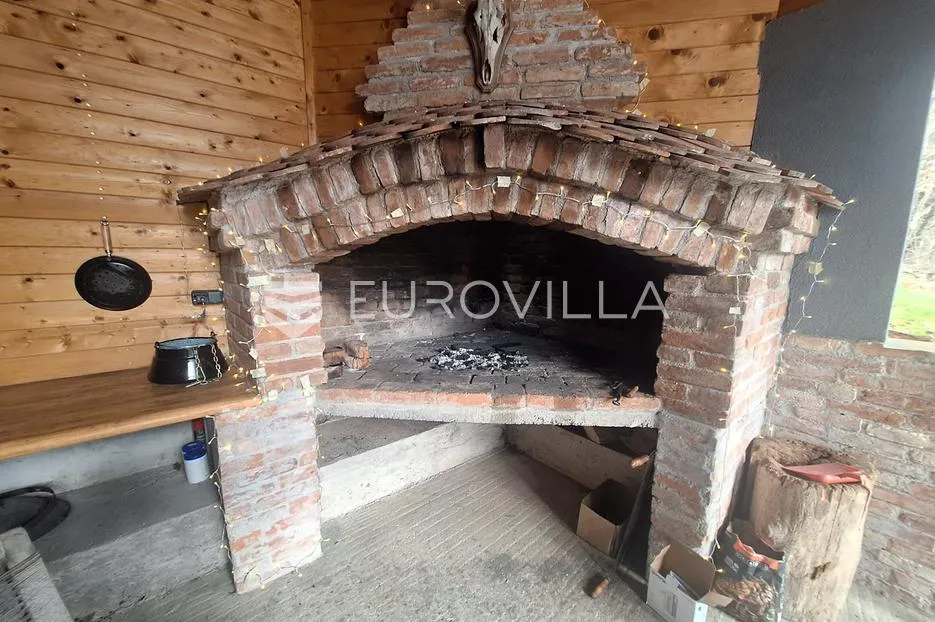 karlovac, mala švarča, kuća 145 m², novouređena, velika parcela, mirna lokacija - slika 13