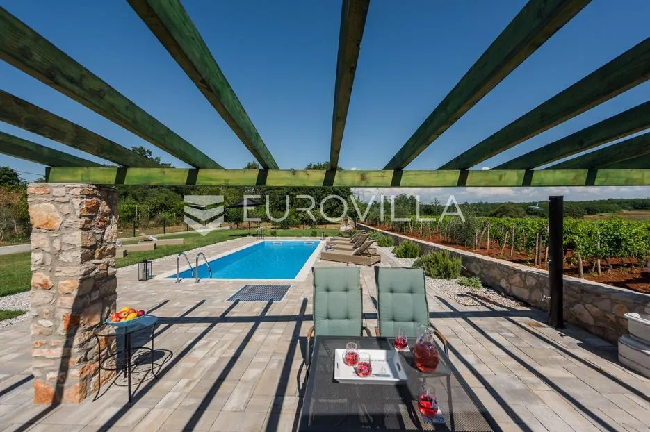 istra, umag, autentična istarska kamena kuća 260 m², okružena zelenilom, 1349 m² okućnice - slika 15