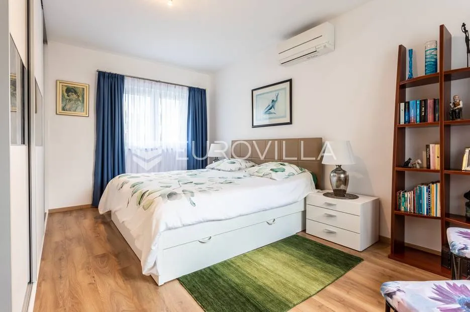 trogir, okrug gornji, prekrasna vila s pogledom na more - slika 18
