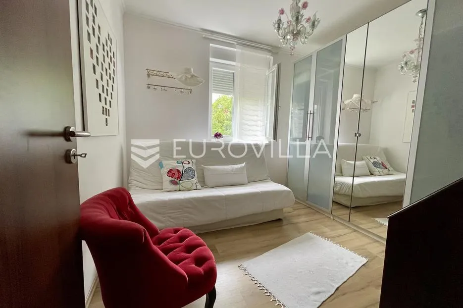 opatija, predivan trosoban stan 91 m², bazen, panoramski pogled na kvarner - slika 7