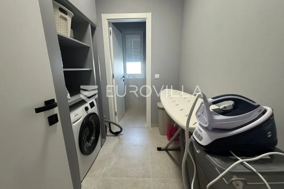 istra, tar, trosoban stan u prizemlju s privatnim bazenom - slika 27